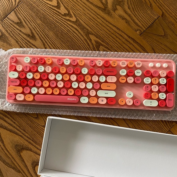 Cute 3 in 1 Wireless Keyboard & Mouse Combos 2.4G - Picture 4 of 12